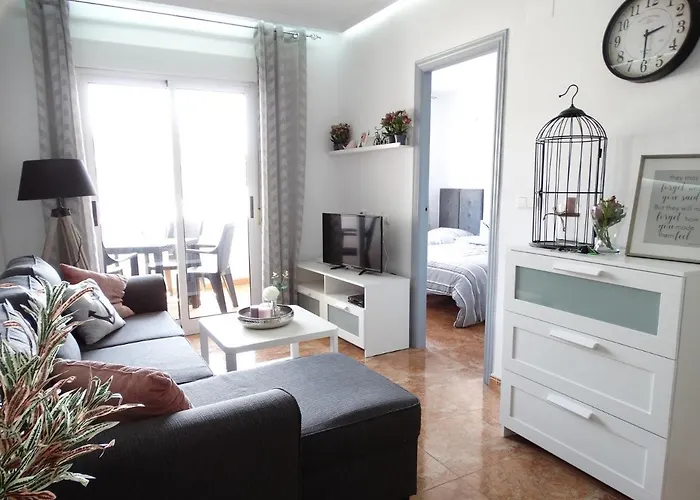 Adrianna, Tomillo, Lägenhet