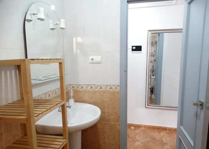 Adrianna, Tomillo, * Torrevieja